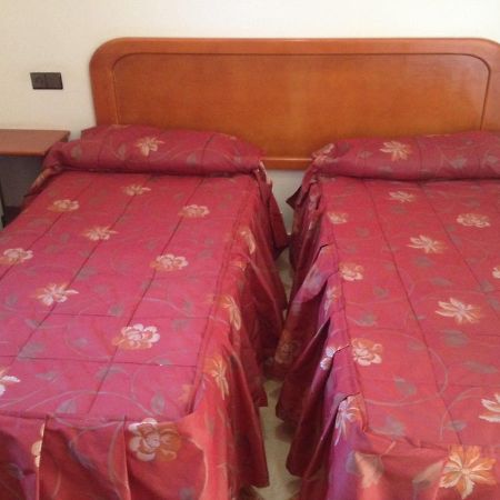 Selouane Motel Paris Dakar מראה חיצוני תמונה