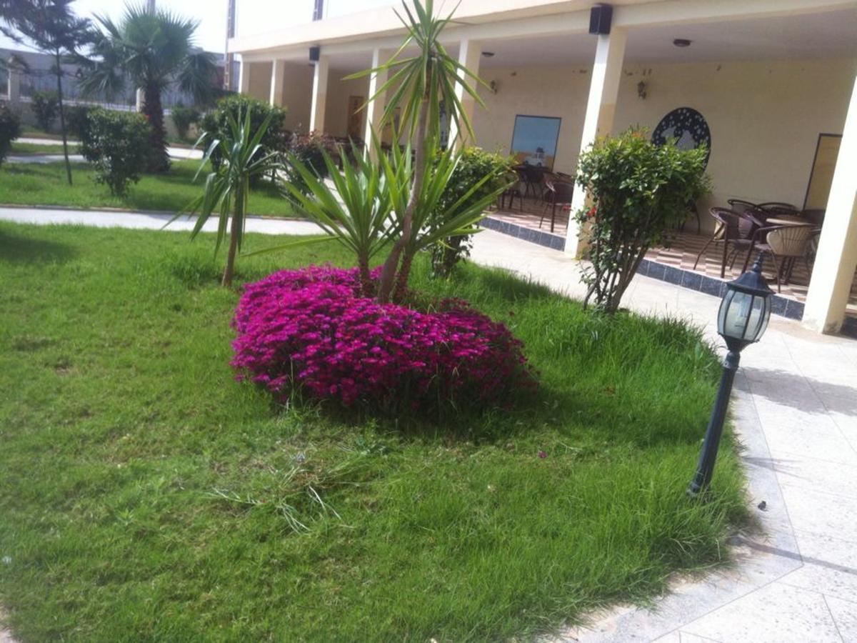 Selouane Motel Paris Dakar מראה חיצוני תמונה
