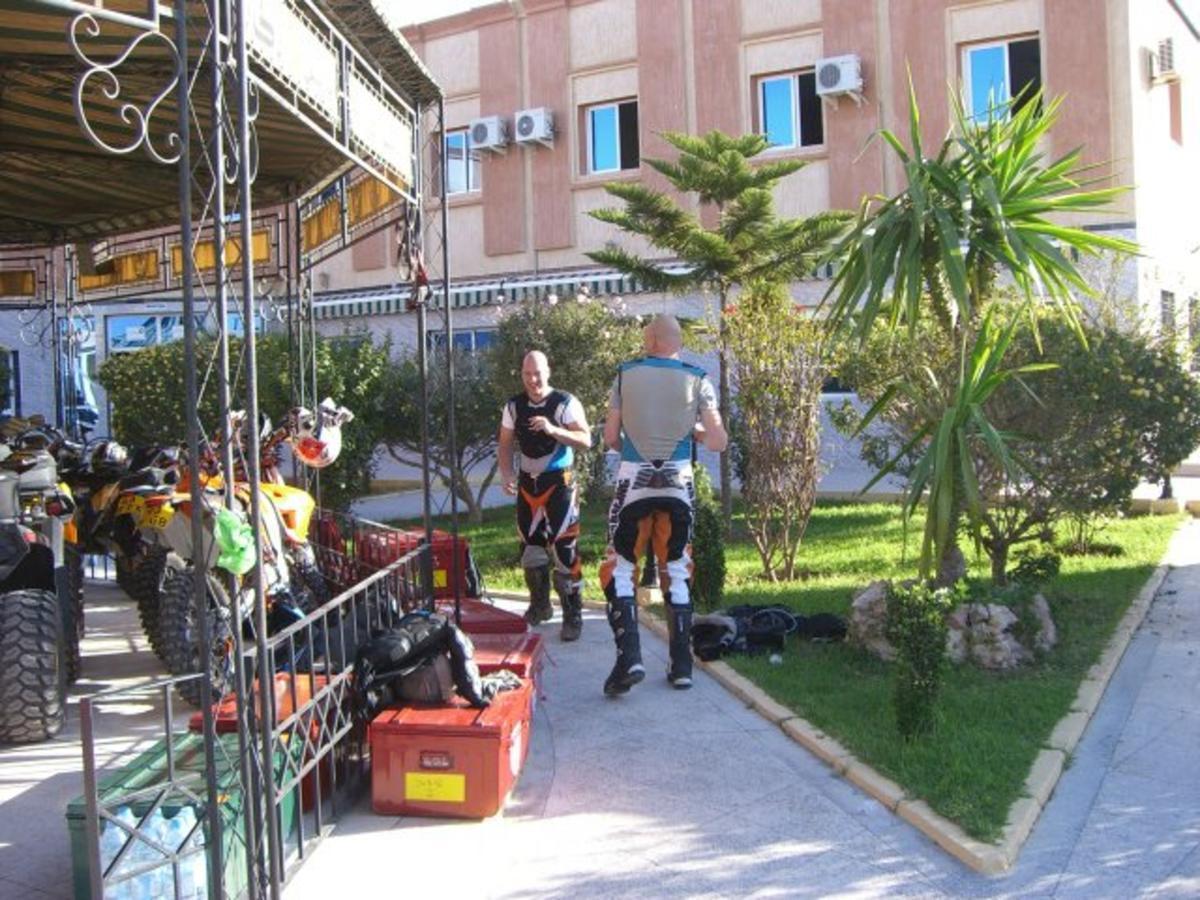 Selouane Motel Paris Dakar מראה חיצוני תמונה